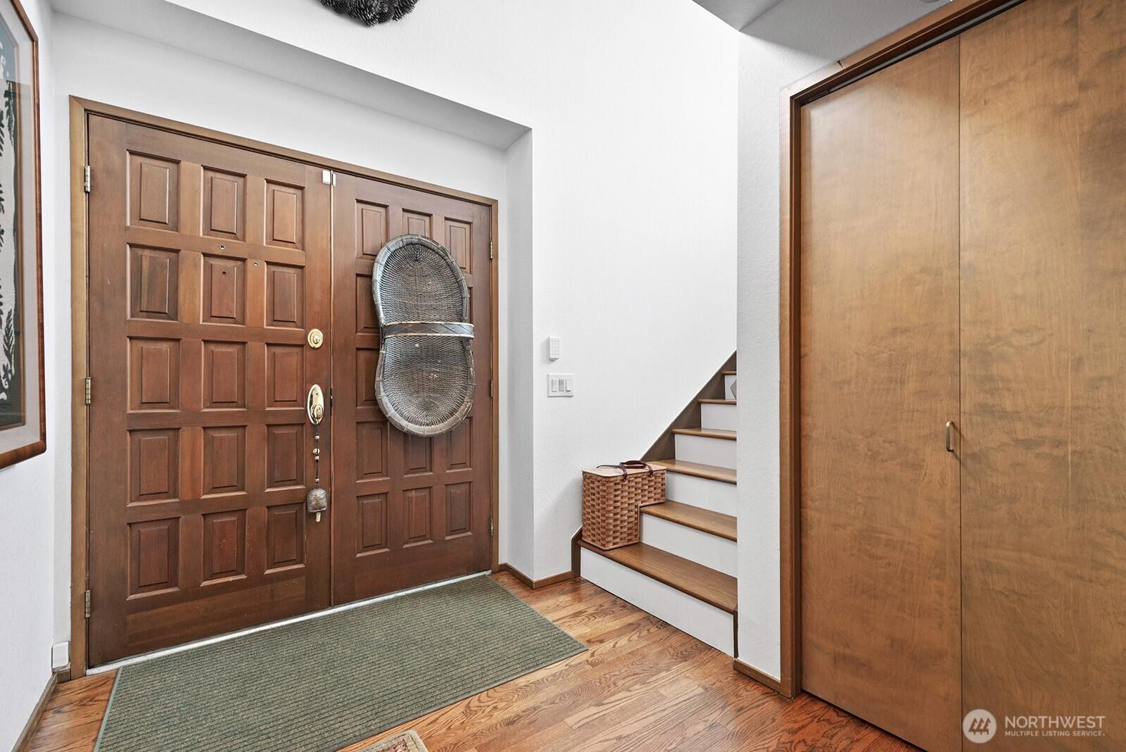 SEATTLE, Washington, 98133, United States, 2 Bedrooms Bedrooms, ,3 BathroomsBathrooms,Residential,For Sale,1712258