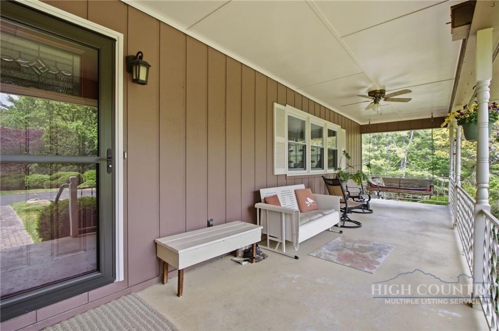 Spruce Pine, North Carolina, 28777, United States, 4 Bedrooms Bedrooms, ,2 BathroomsBathrooms,Residential,For Sale,2045160