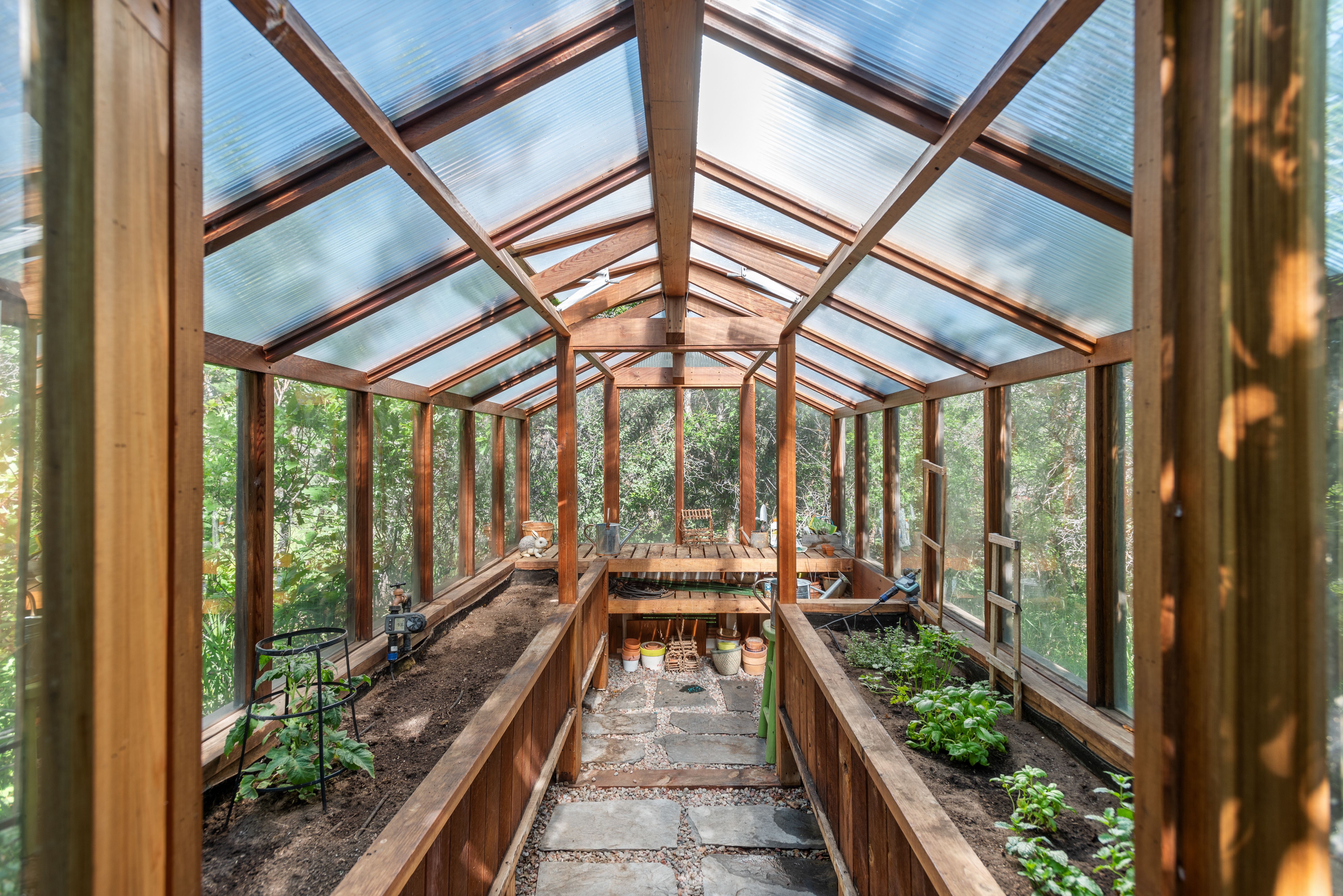  Rare 2.4 Acre Property - 物件實景