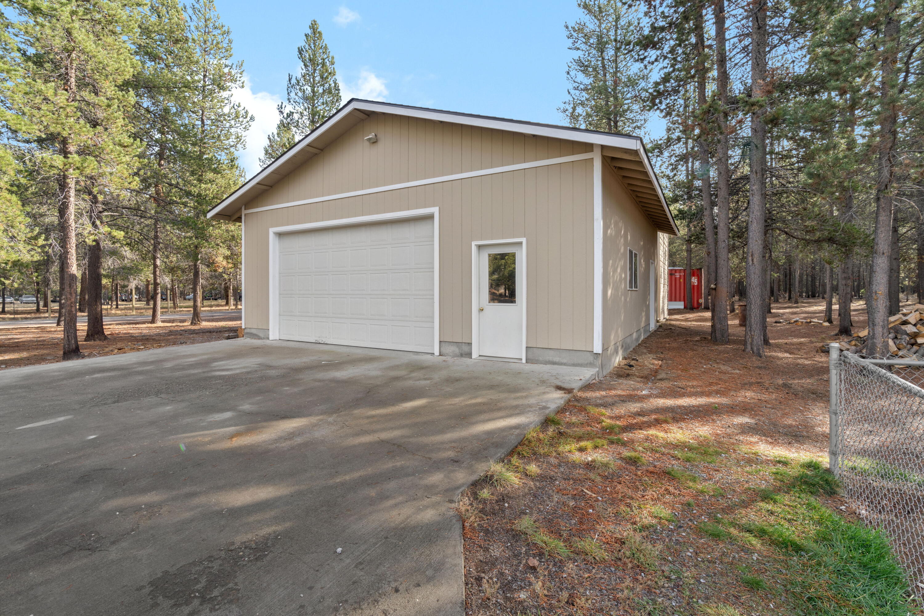 La Pine, Oregon, 97739, United States, 3 Bedrooms Bedrooms, ,2 BathroomsBathrooms,Residential,For Sale,1991520