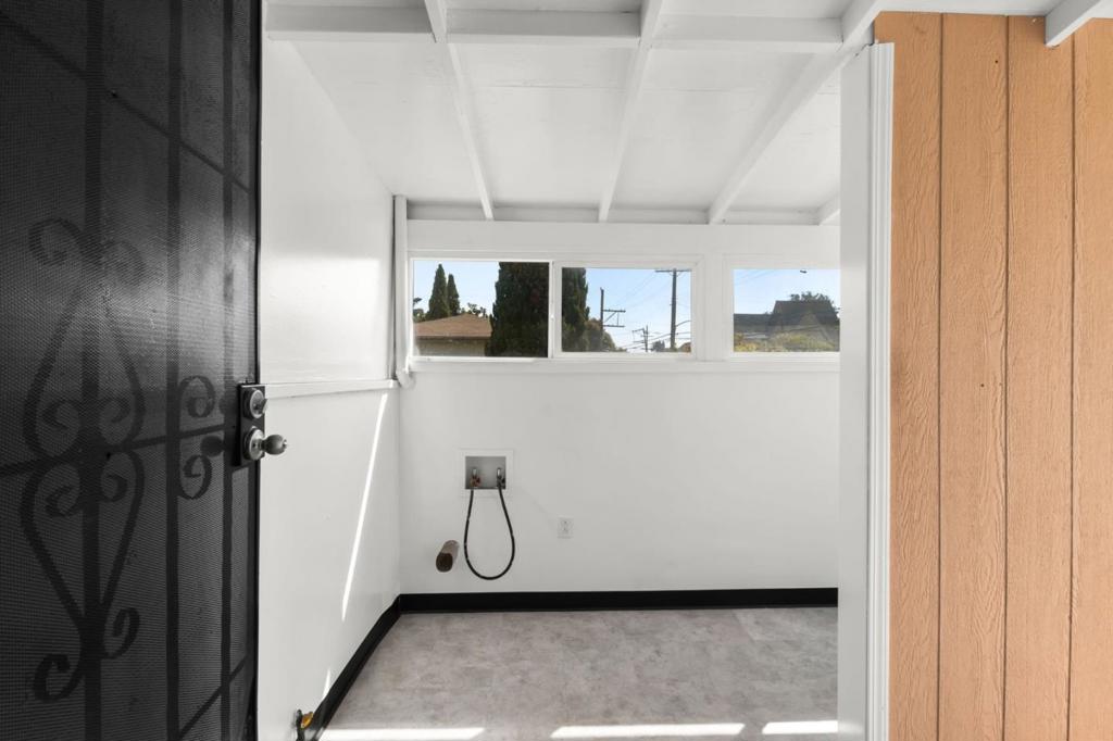 Emeryville, California, 94608, United States, ,Residential,For Sale,1928505