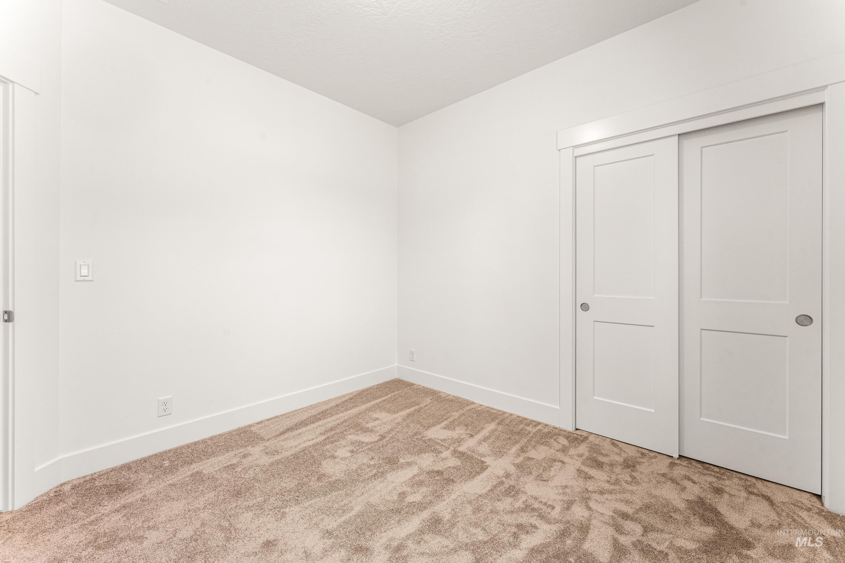 Boise, Idaho, 83716, United States, 3 Bedrooms Bedrooms, ,Residential,For Sale,1927423
