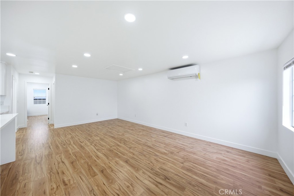 Bell, California, 90201, United States, 2 Bedrooms Bedrooms, ,1 BathroomBathrooms,Residential,For Sale,2048327