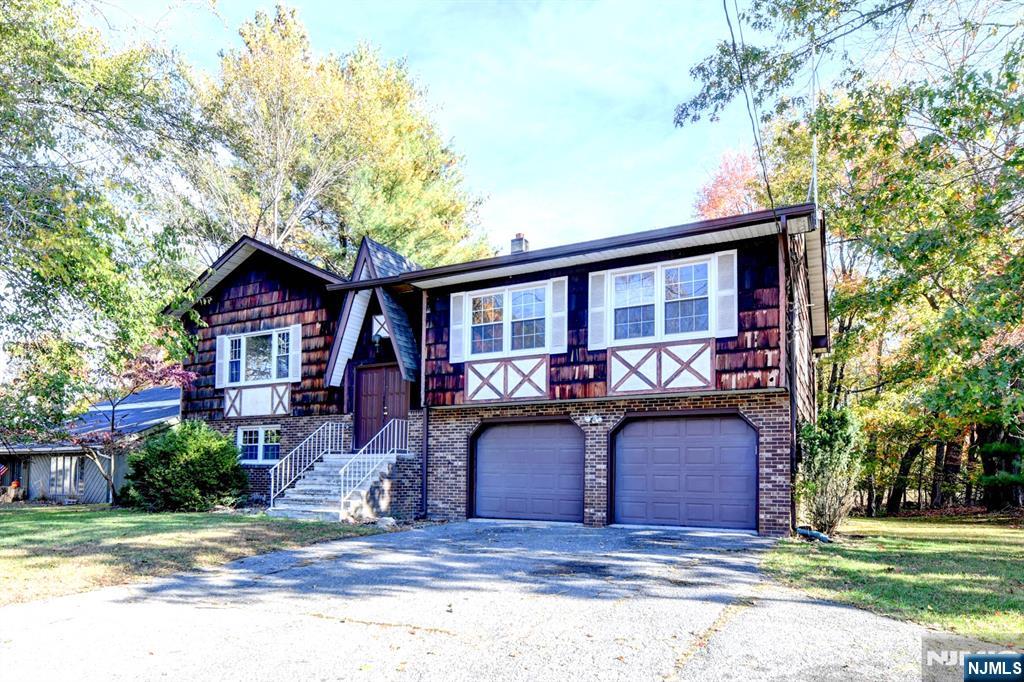 Ramsey, New Jersey, 07446, United States, 3 Bedrooms Bedrooms, ,3 BathroomsBathrooms,Residential,For Sale,1972690