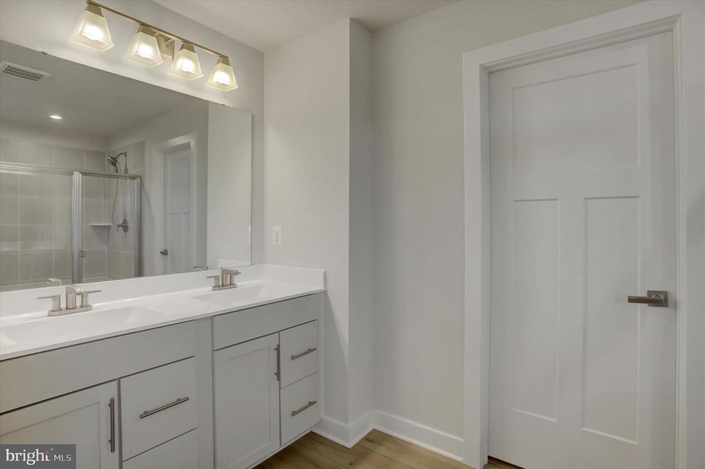 Greencastle, Pennsylvania, 17225, United States, 4 Bedrooms Bedrooms, ,4 BathroomsBathrooms,Residential,For Sale,1989287