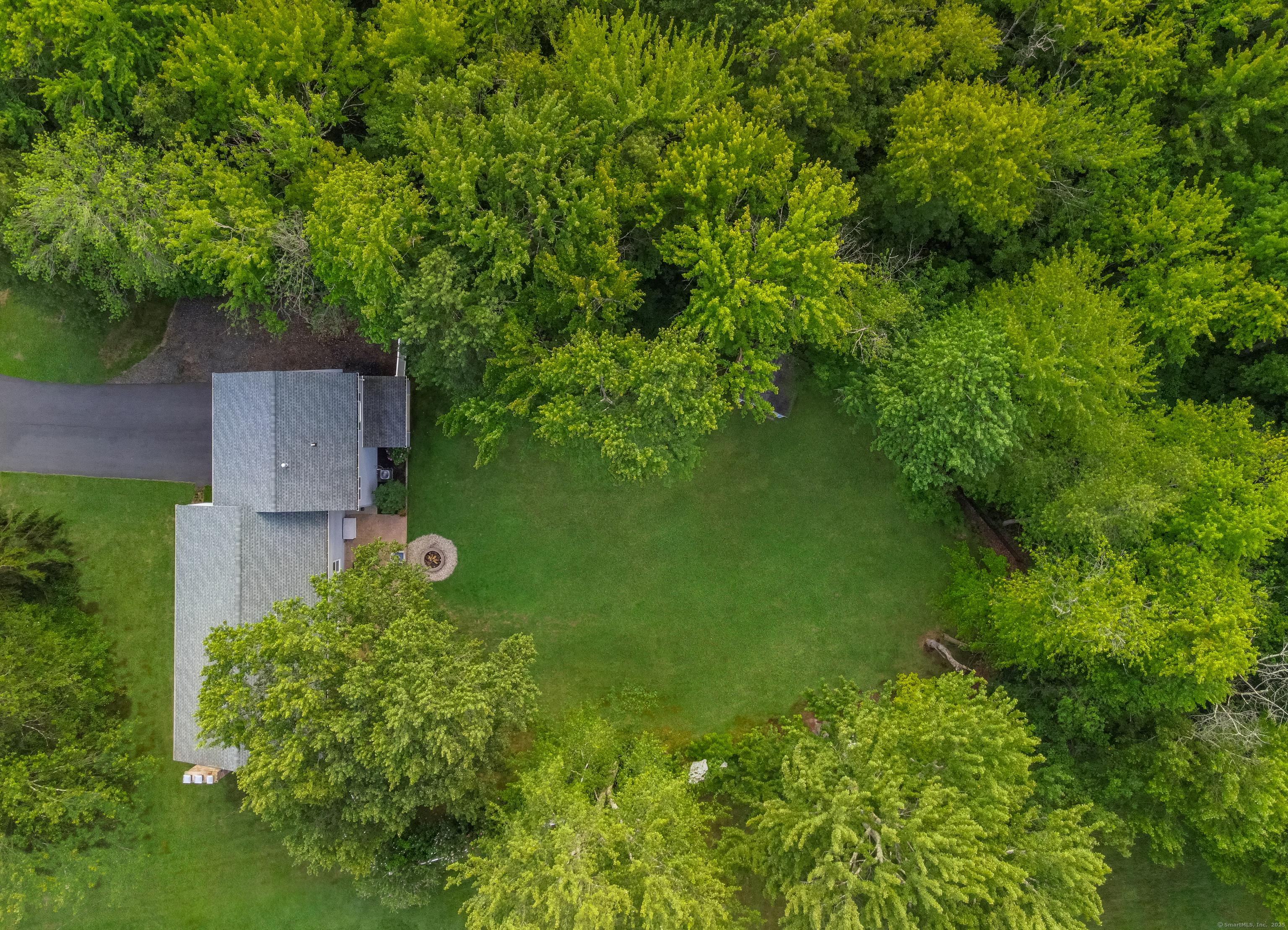 Southington, Connecticut, 06489, United States, 4 Bedrooms Bedrooms, ,4 BathroomsBathrooms,Residential,For Sale,1938423