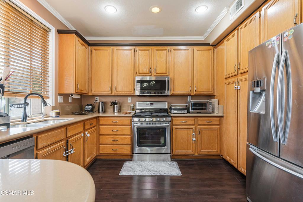 Simi Valley, California, 93065, United States, 4 Bedrooms Bedrooms, ,3 BathroomsBathrooms,Residential,For Sale,1994226