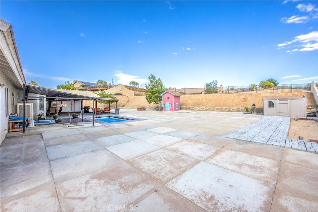 Apple Valley, California, 92307, United States, 5 Bedrooms Bedrooms, ,3 BathroomsBathrooms,Residential,For Sale,2049361