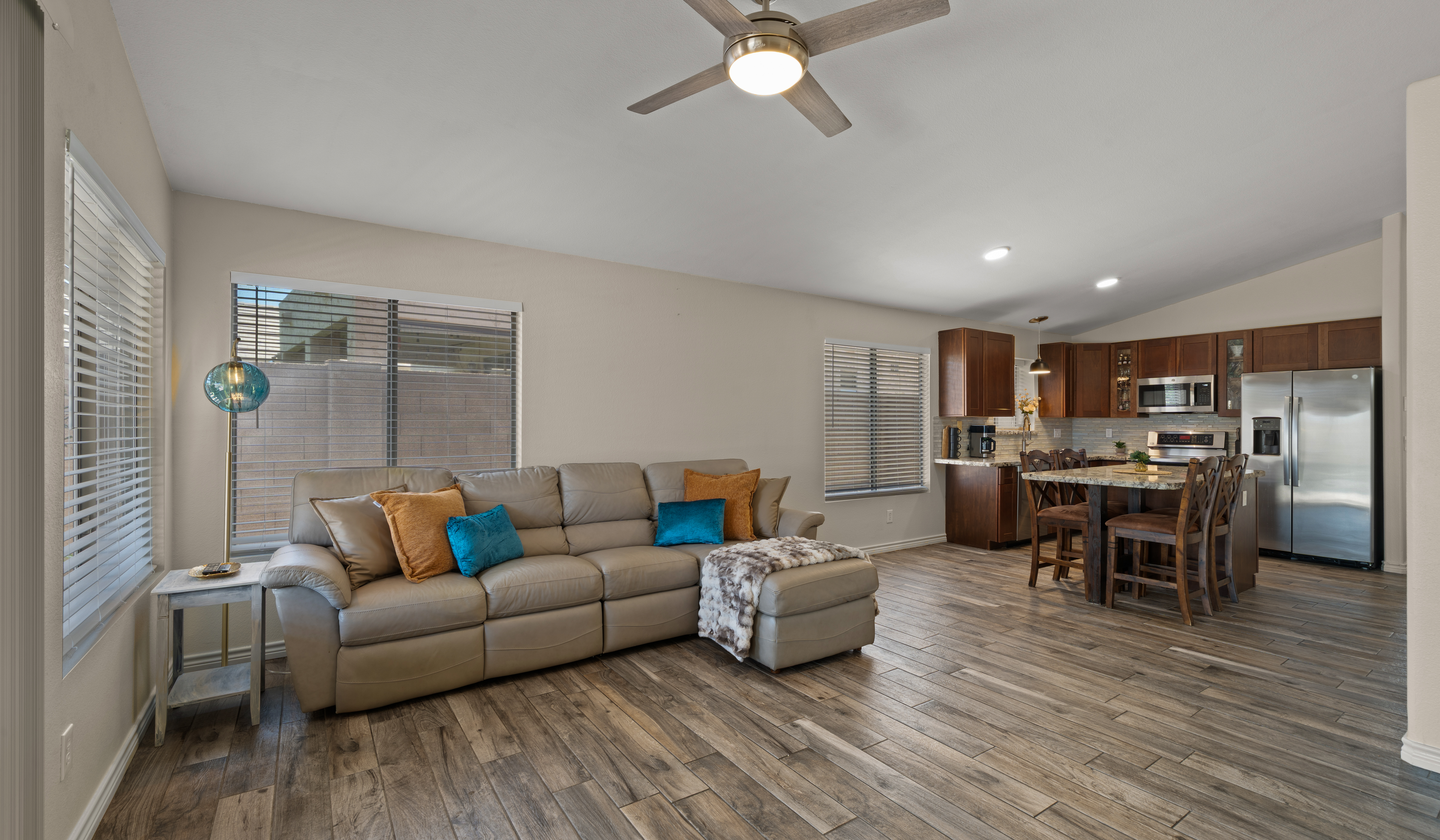  4820 E Melinda Ln¦Phoenix, AZ - 物件實景