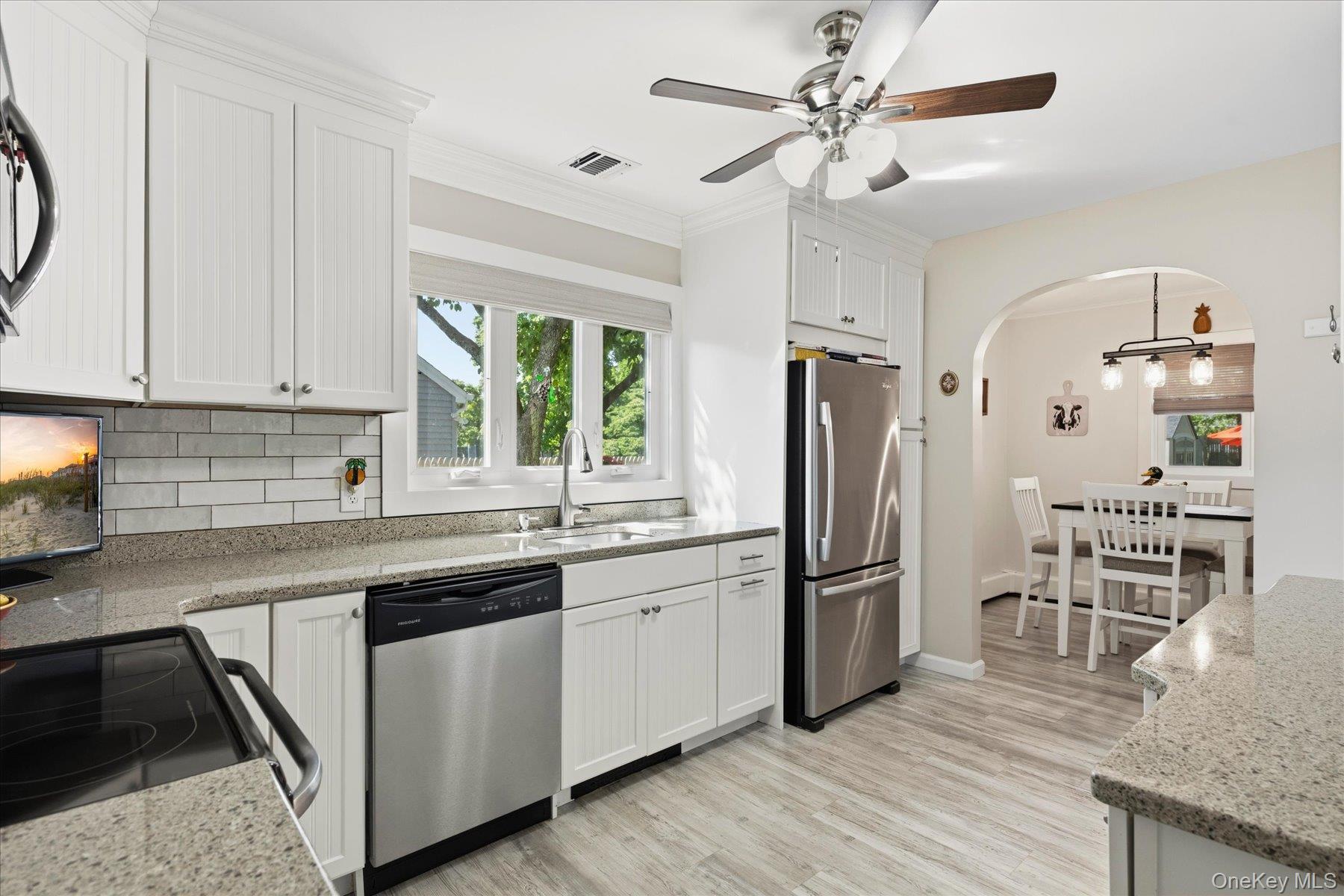  277 Howell Avenue, Riverhead, NY, 11901 - 物件實景