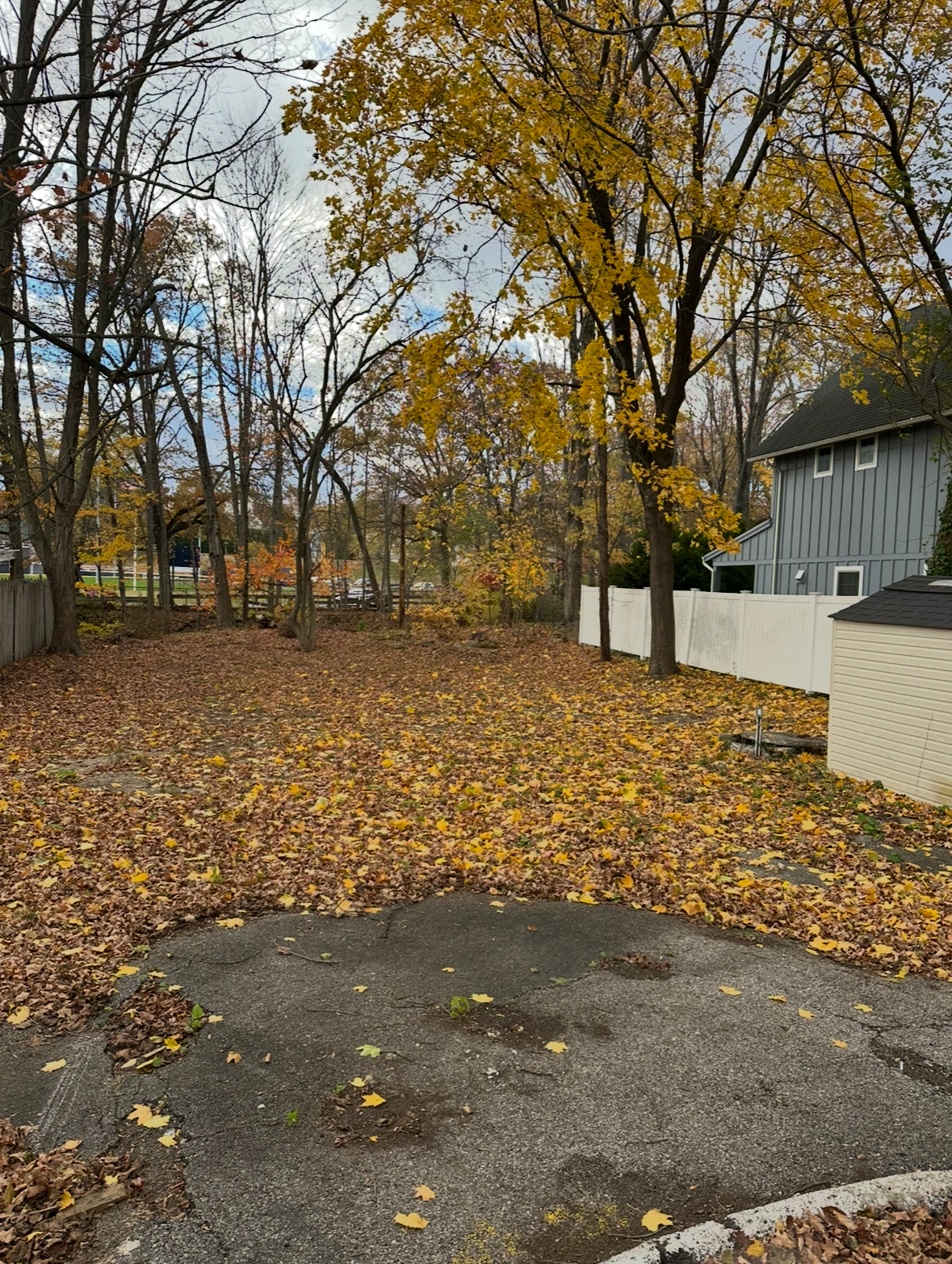 Stamford, Connecticut, 06907, United States, 2 Bedrooms Bedrooms, ,1 BathroomBathrooms,Residential,For Sale,1990999