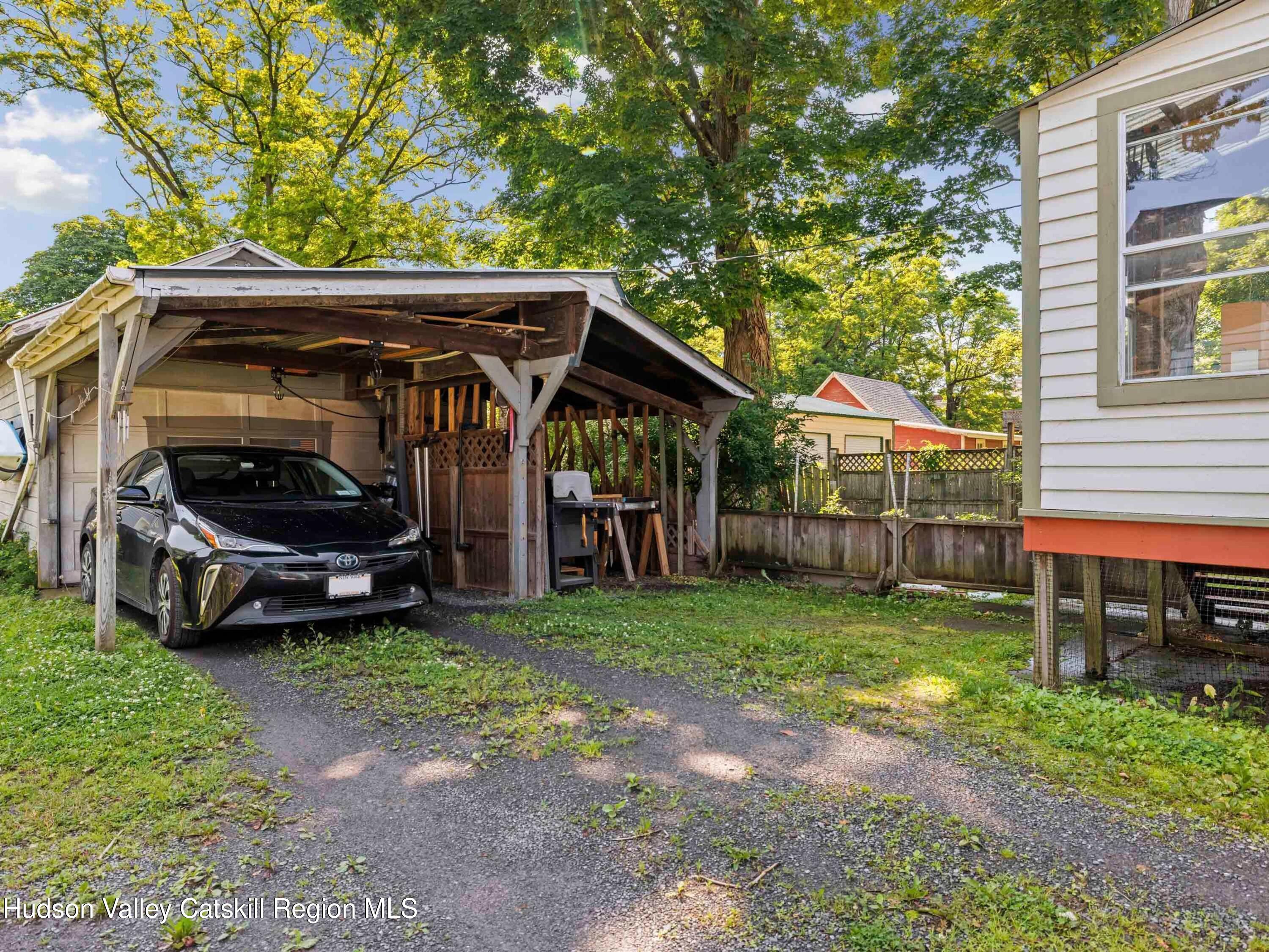 Saugerties, New York, 12477, United States, 3 Bedrooms Bedrooms, ,2 BathroomsBathrooms,Residential,For Sale,1874966