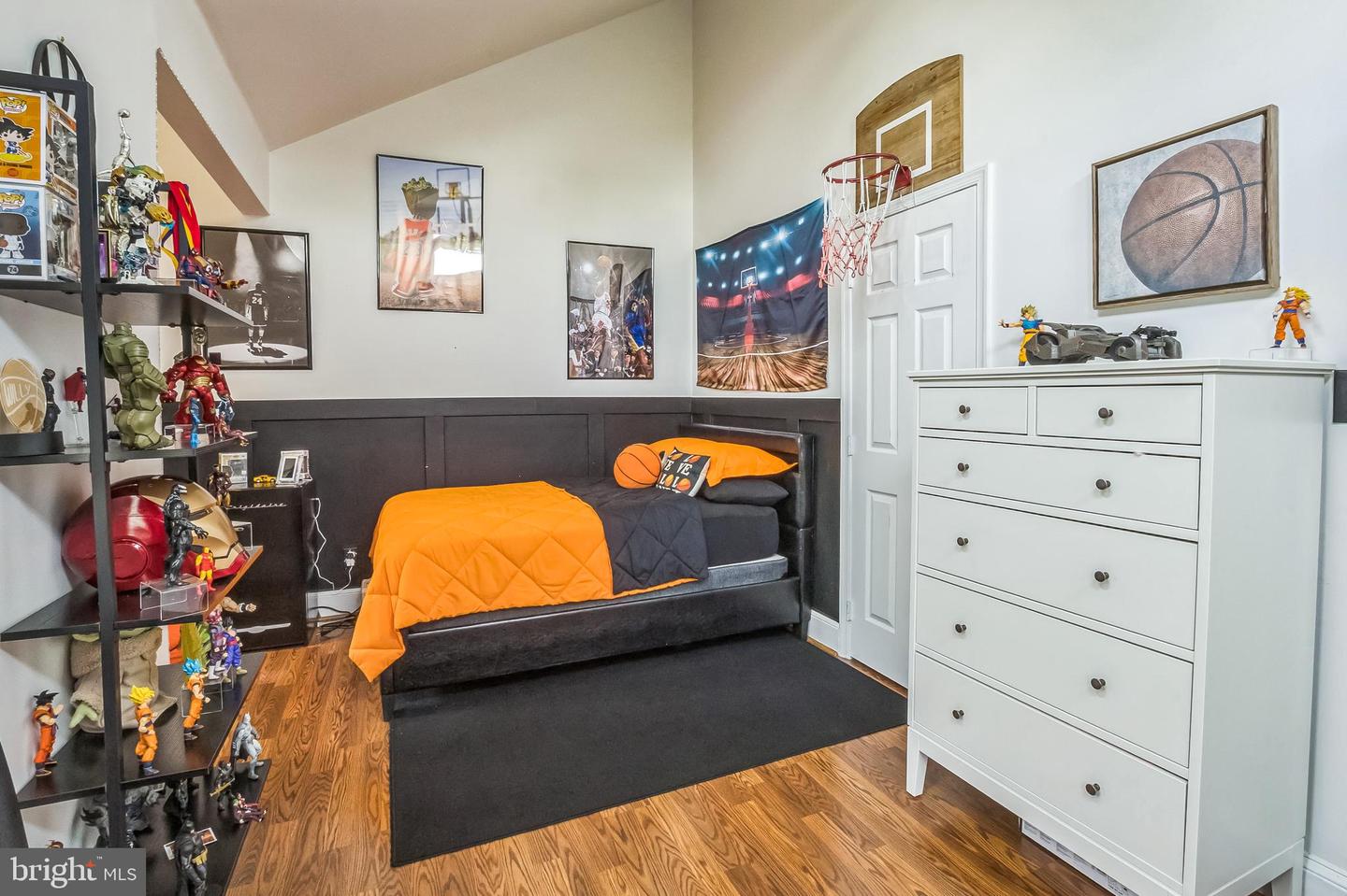 Wilmington, Delaware, 19805, United States, 6 Bedrooms Bedrooms, ,4 BathroomsBathrooms,Residential,For Sale,1940653