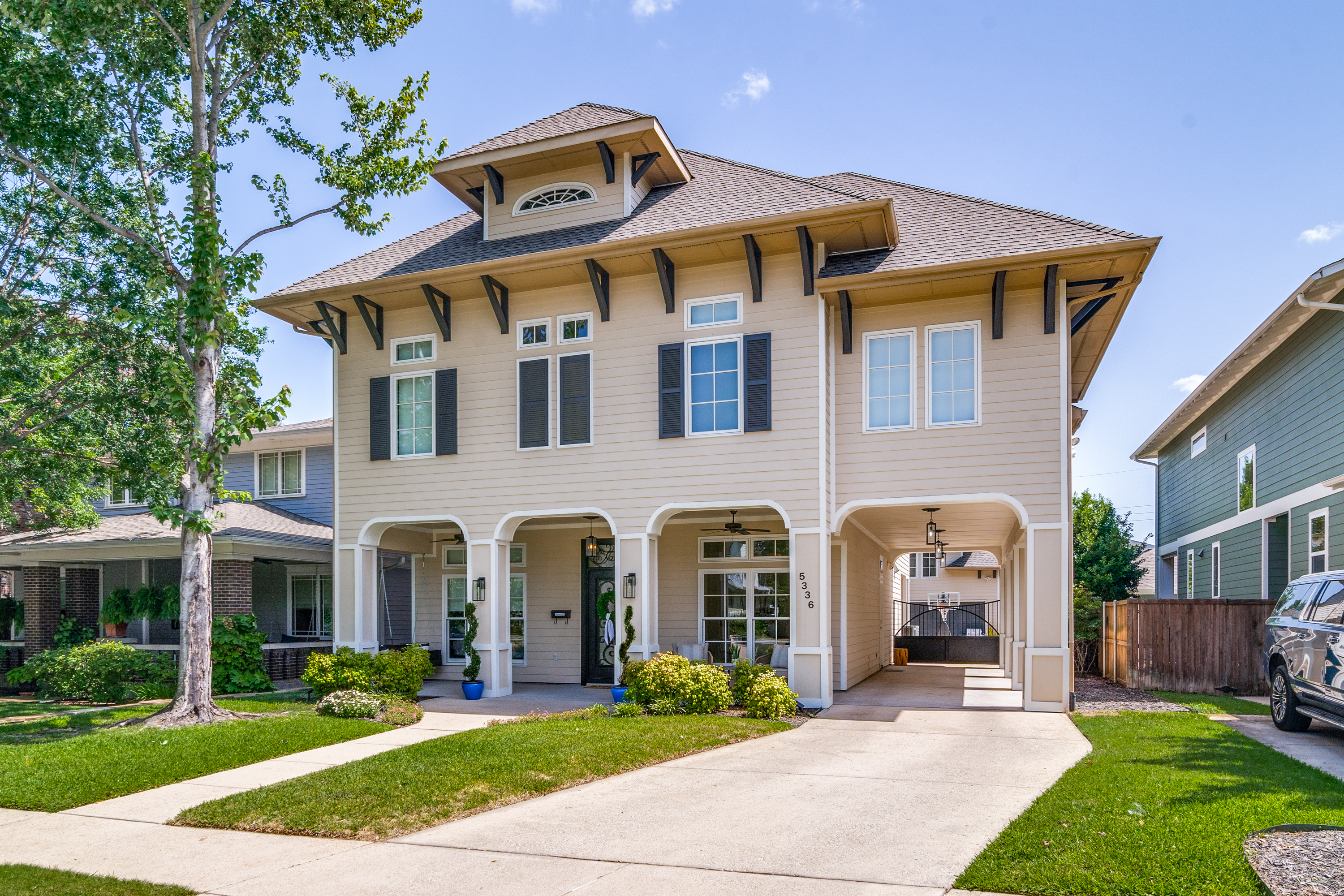  Modern Craftsman in One of Dallas