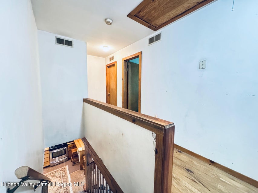 Saugerties, New York, 12477, United States, 5 Bedrooms Bedrooms, ,3 BathroomsBathrooms,Residential,For Sale,1984014