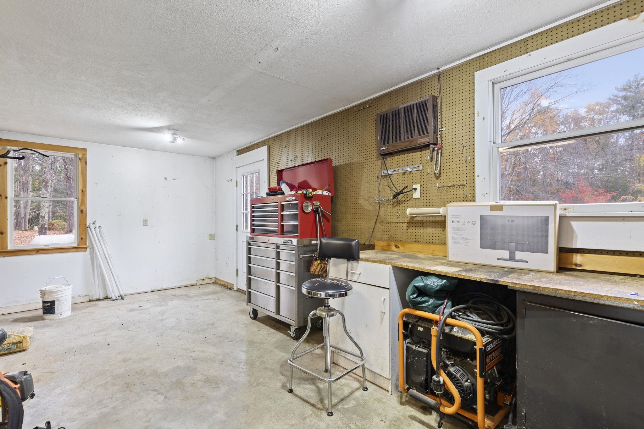 Rochester, New Hampshire, 03867, United States, 4 Bedrooms Bedrooms, ,1 BathroomBathrooms,Residential,For Sale,1985747