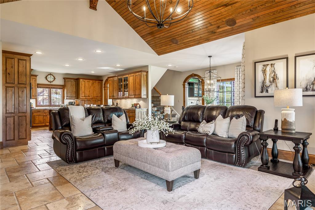 St Charles, Missouri, 63304, United States, 4 Bedrooms Bedrooms, ,6 BathroomsBathrooms,Residential,For Sale,1992889