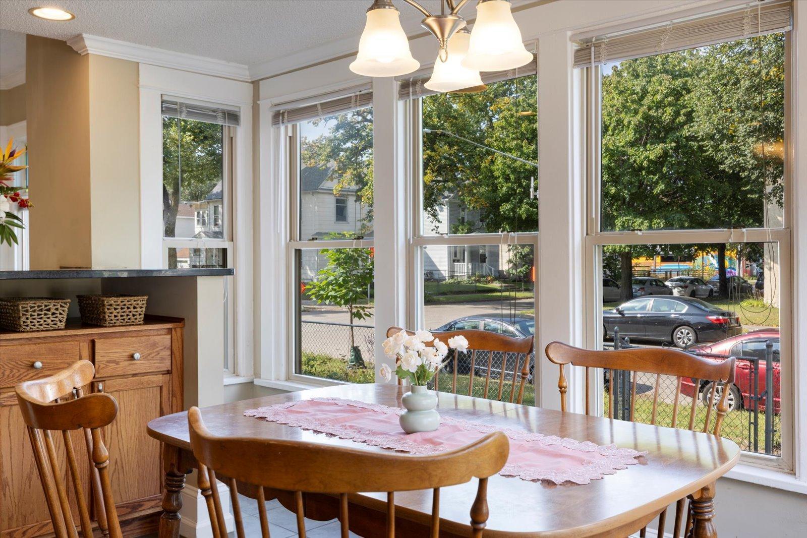 Minneapolis, Minnesota, 55418, United States, 4 Bedrooms Bedrooms, ,2 BathroomsBathrooms,Residential,For Sale,1970458