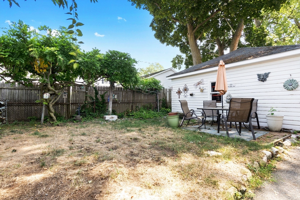 Lynn, Massachusetts, 01905, United States, 4 Bedrooms Bedrooms, ,2 BathroomsBathrooms,Residential,For Sale,1987655