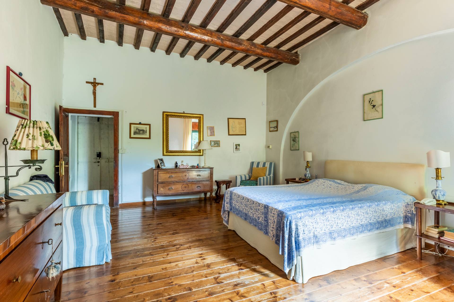 Perugia, Perugia, 06100, IT, 18 Bedrooms Bedrooms, ,5 BathroomsBathrooms,Residential,For Sale,1907420