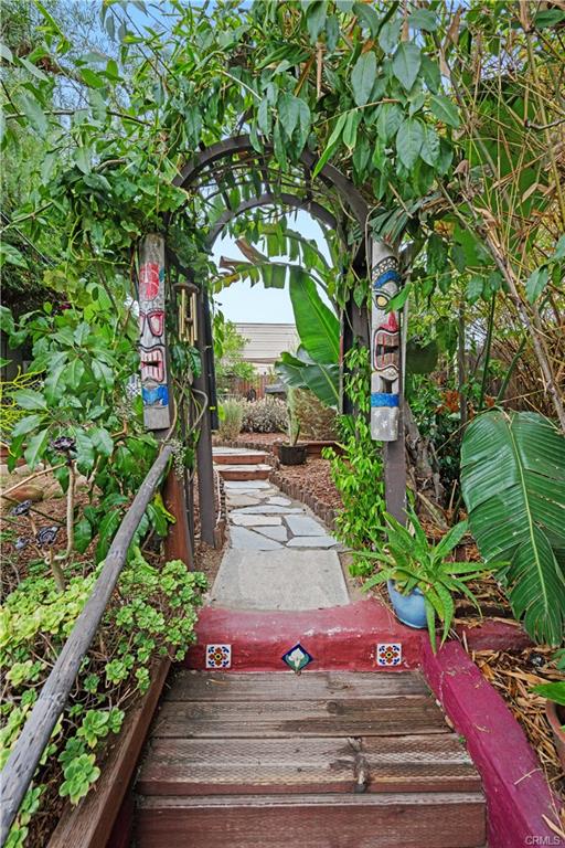 Los Angeles, California, 90033, United States, 3 Bedrooms Bedrooms, ,2 BathroomsBathrooms,Residential,For Sale,1935354