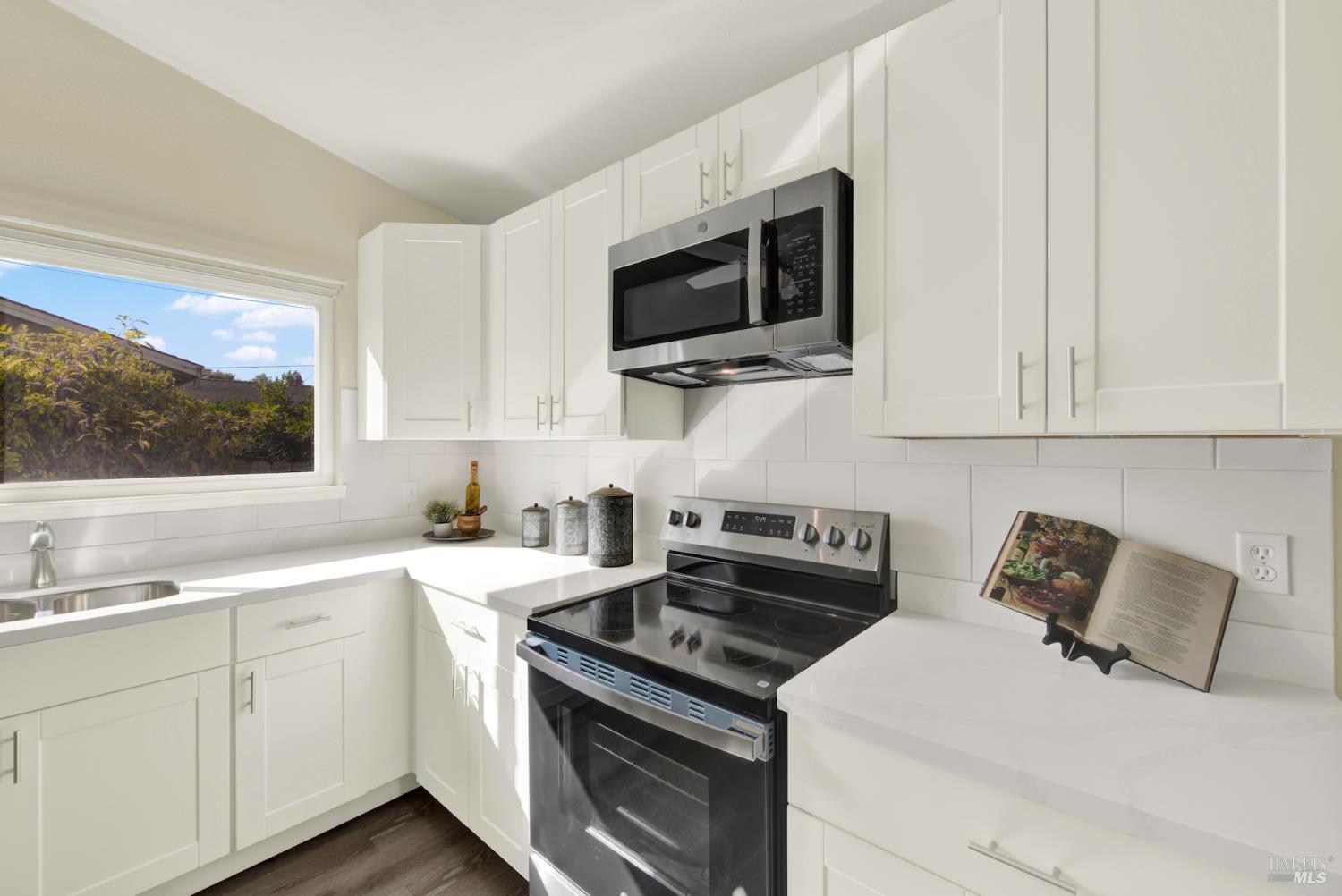 Napa, California, 94558, United States, 3 Bedrooms Bedrooms, ,2 BathroomsBathrooms,Residential,For Sale,1939926