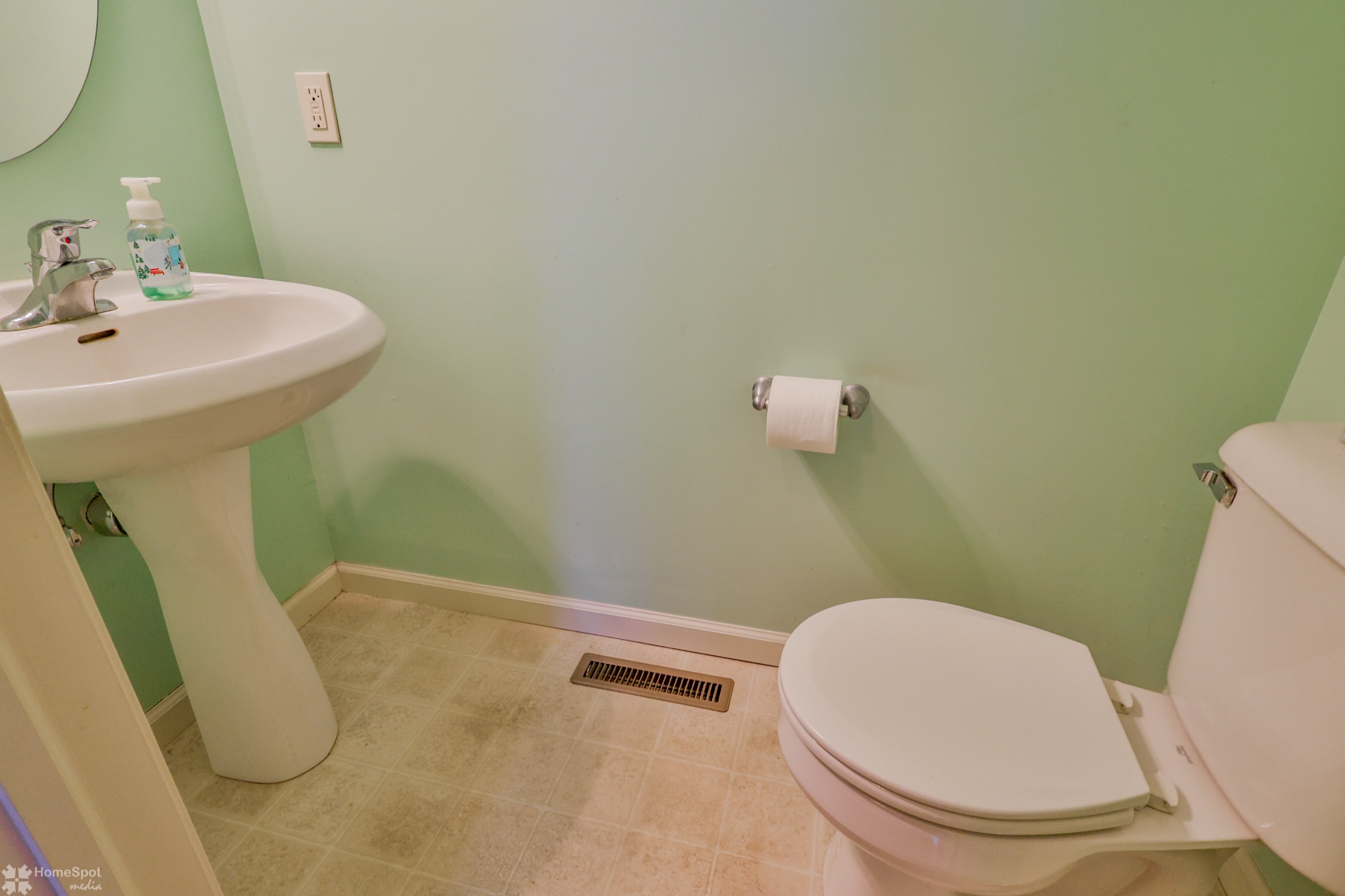 Allentown, Pennsylvania, 18104, United States, 4 Bedrooms Bedrooms, ,3 BathroomsBathrooms,Residential,For Sale,1937025