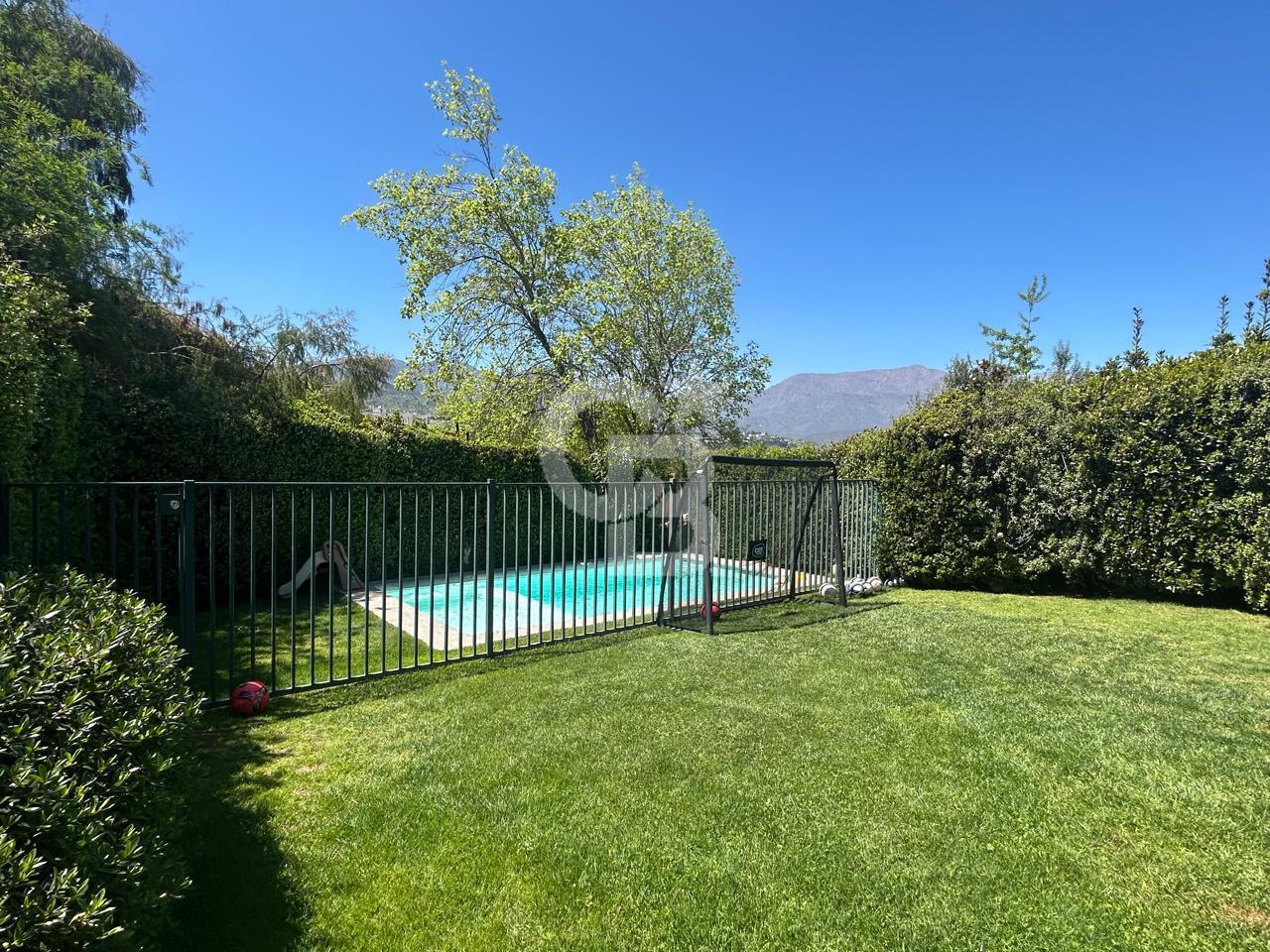 Lo Barnechea, Chile, 5 Bedrooms Bedrooms, ,4 BathroomsBathrooms,Residential,For Sale,1966346