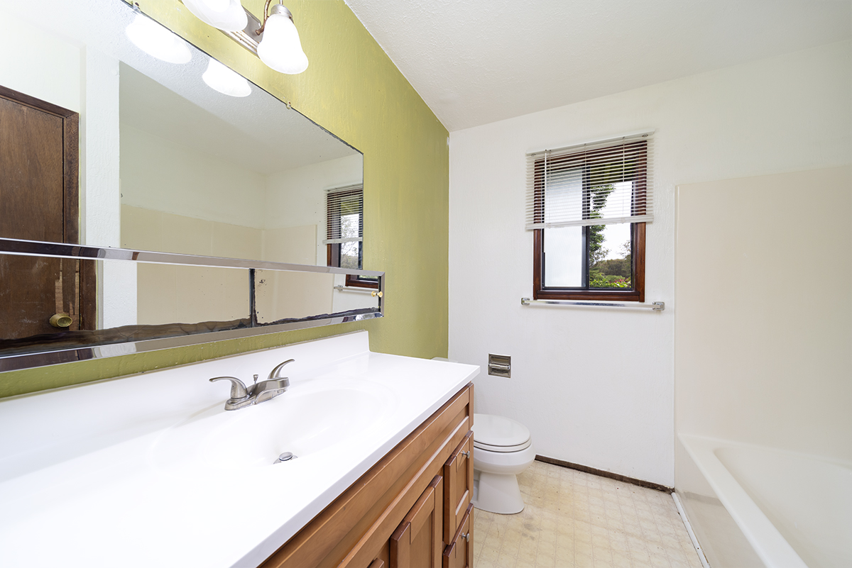 Volcano, Hawaii, 96785, United States, 5 Bedrooms Bedrooms, ,5 BathroomsBathrooms,Residential,For Sale,1898412