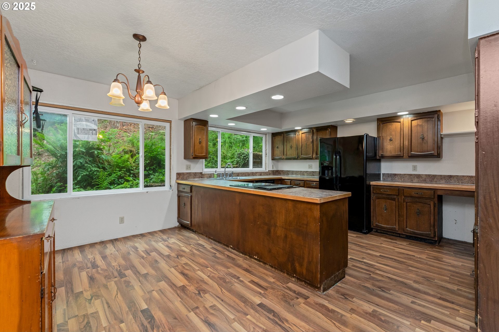 Nehalem, Oregon, 97131, United States, 5 Bedrooms Bedrooms, ,3 BathroomsBathrooms,Residential,For Sale,1847261