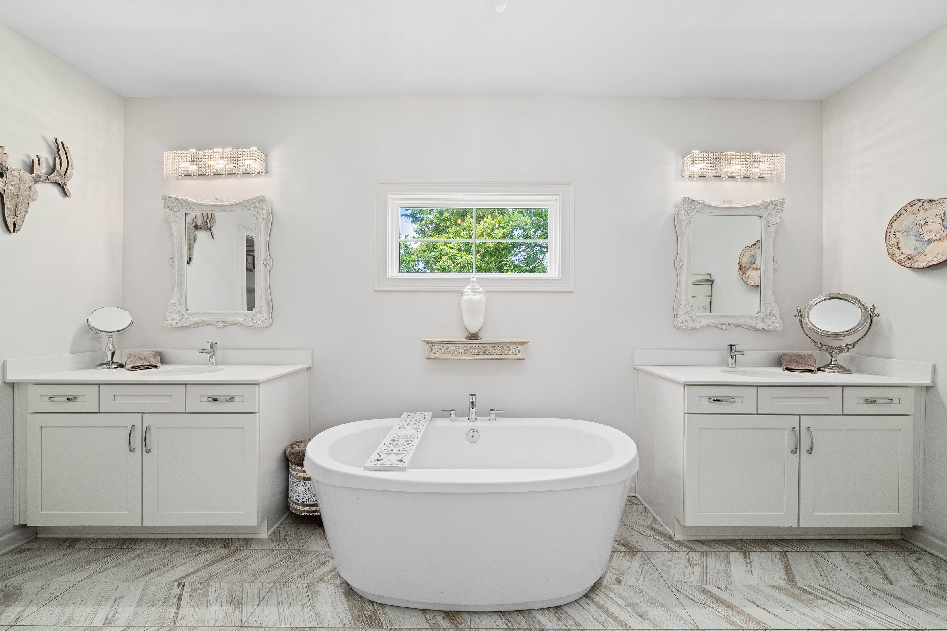  Ideally Positioned in Midwick, One of Alpharetta