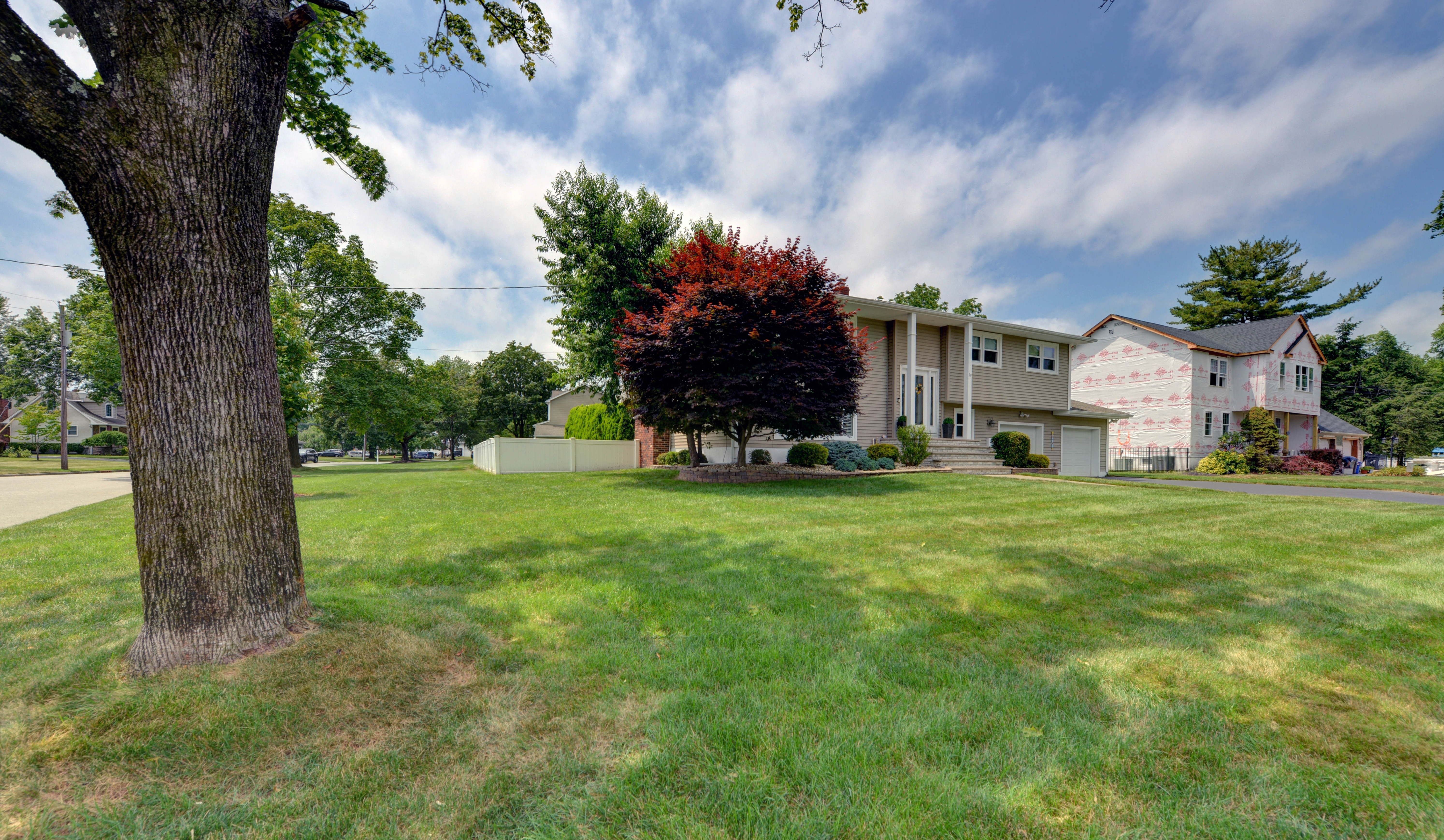 Pequannock, New Jersey, 07440, United States, 3 Bedrooms Bedrooms, ,3 BathroomsBathrooms,Residential,For Sale,1944939
