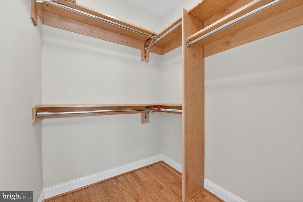 Arlington, Virginia, 22213, United States, 5 Bedrooms Bedrooms, ,5 BathroomsBathrooms,Residential,For Sale,1982488