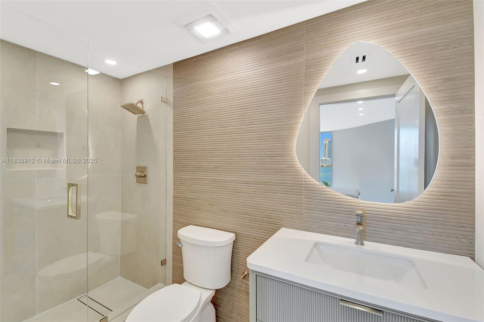 Aventura, Florida, 33180, United States, 2 Bedrooms Bedrooms, ,3 BathroomsBathrooms,Residential,For Sale,1910809