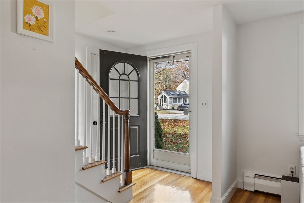 Hamilton, Massachusetts, 01982, United States, 4 Bedrooms Bedrooms, ,2 BathroomsBathrooms,Residential,For Sale,1989221