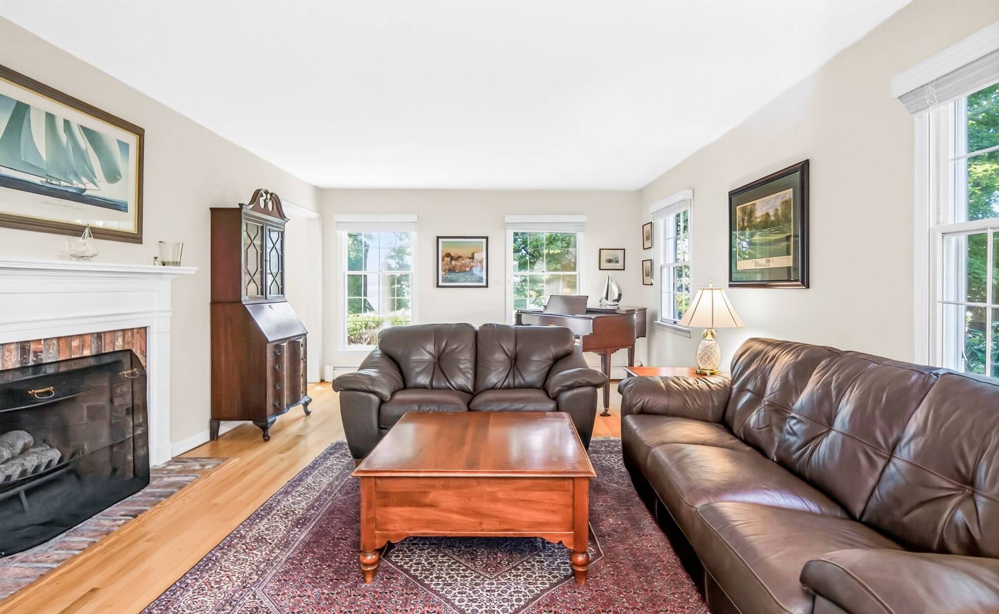  Southampton 4 Bedroom Traditional - Beautifully Landsacaped - 物件實景