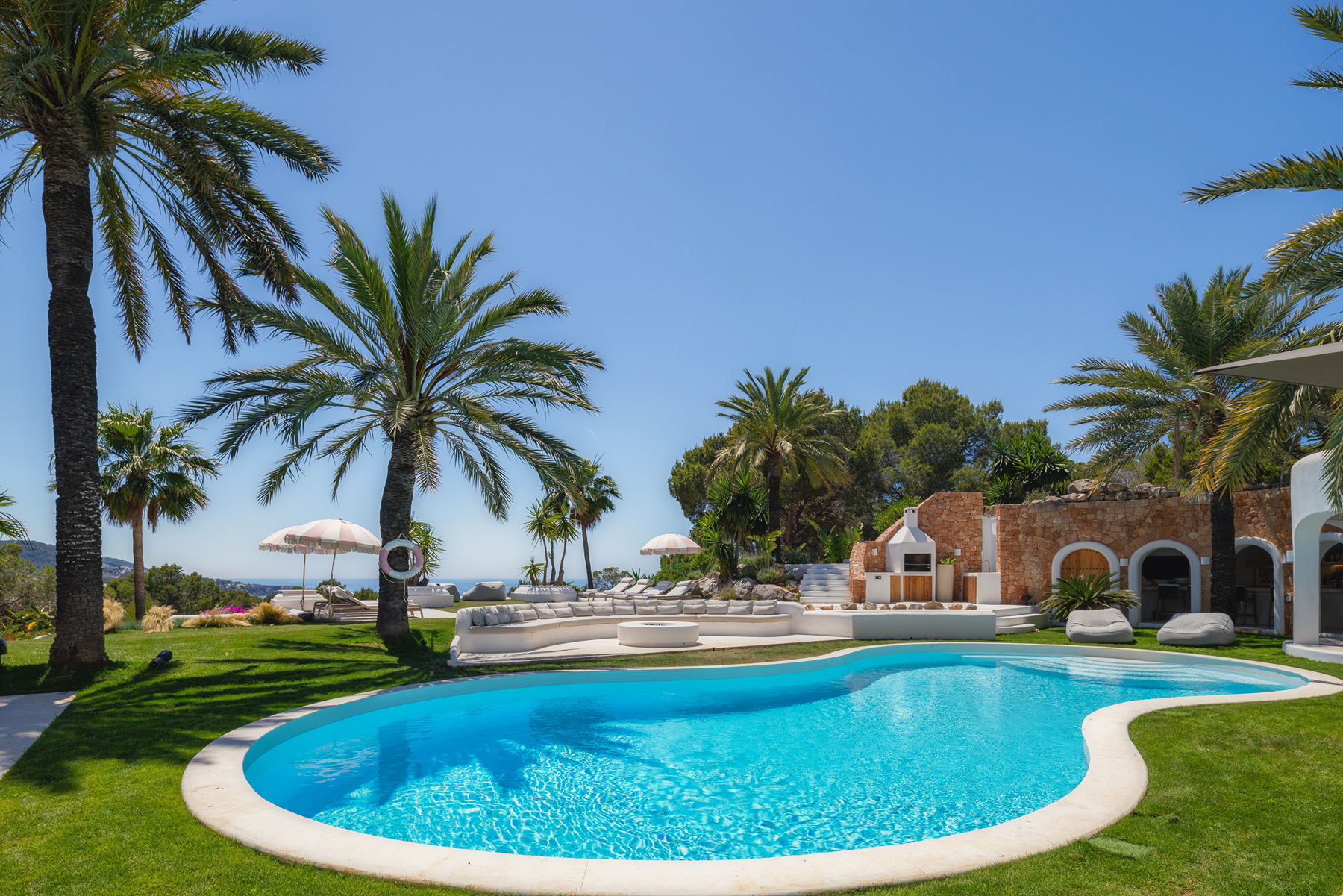  A landmark statement estate on Ibiza’s west coast - 物件實景