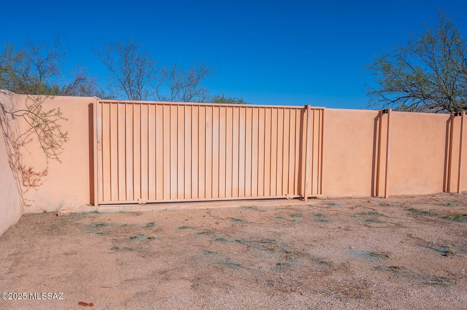 Tucson, Arizona, 85747, United States, 4 Bedrooms Bedrooms, ,4 BathroomsBathrooms,Residential,For Sale,1978909