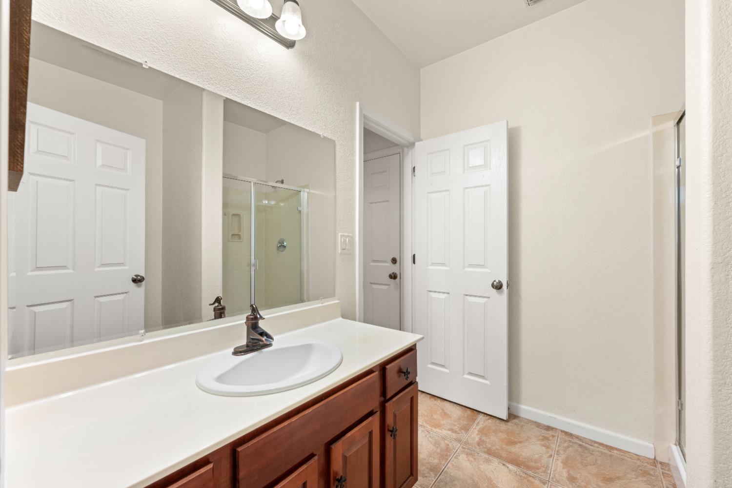 Lincoln, California, 95648, United States, 5 Bedrooms Bedrooms, ,4 BathroomsBathrooms,Residential,For Sale,2035339