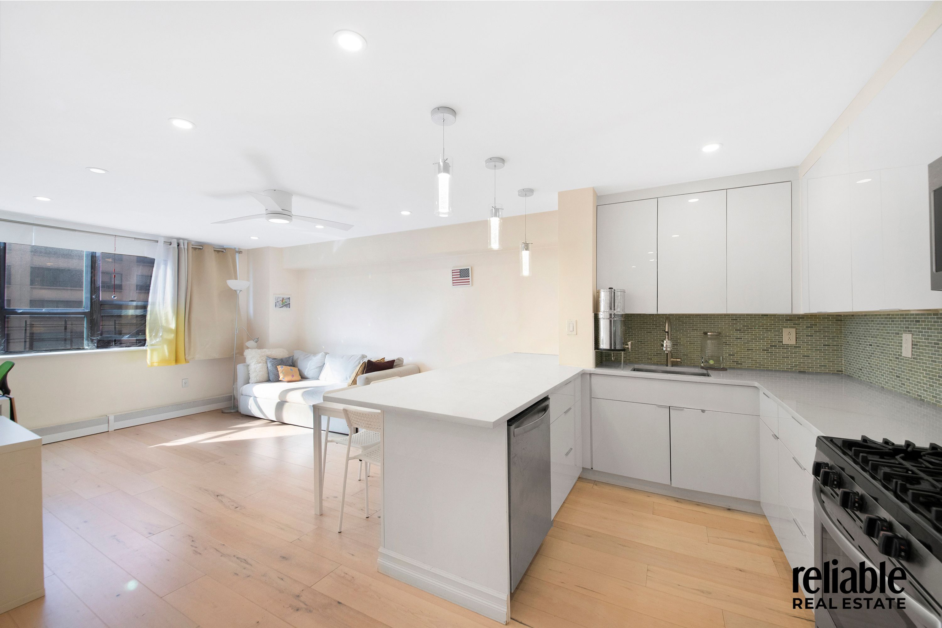 New York, New York, 10026, United States, 2 Bedrooms Bedrooms, ,1 BathroomBathrooms,Residential,For Sale,2003267