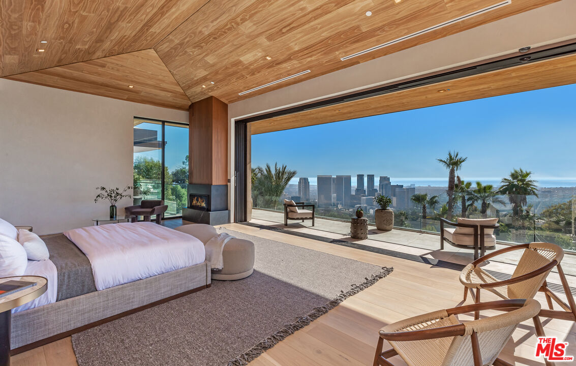Beverly Hills, California, 90210, United States, 7 Bedrooms Bedrooms, ,11 BathroomsBathrooms,Residential,For Sale,1712391