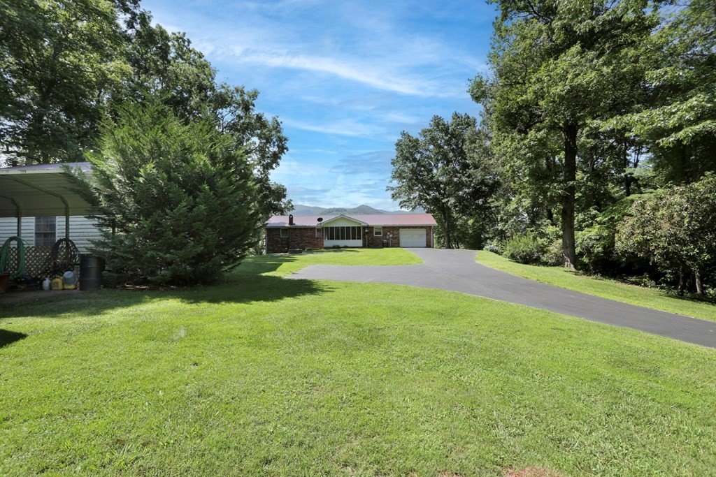 Hayesville, North Carolina, 28904, United States, 3 Bedrooms Bedrooms, ,2 BathroomsBathrooms,Residential,For Sale,1938429