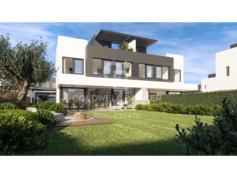 Estepona, Andalusia, ES, 3 Bedrooms Bedrooms, ,4 BathroomsBathrooms,Residential,For Sale,1806398