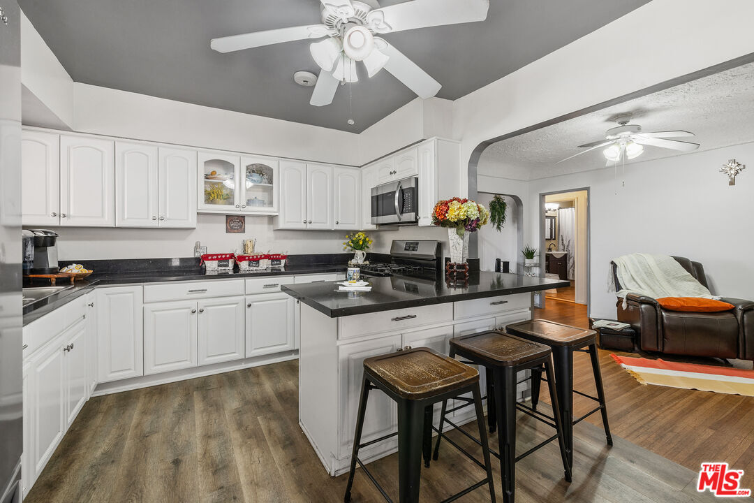 Los Angeles, California, 90041, United States, 3 Bedrooms Bedrooms, ,2 BathroomsBathrooms,Residential,For Sale,2000501