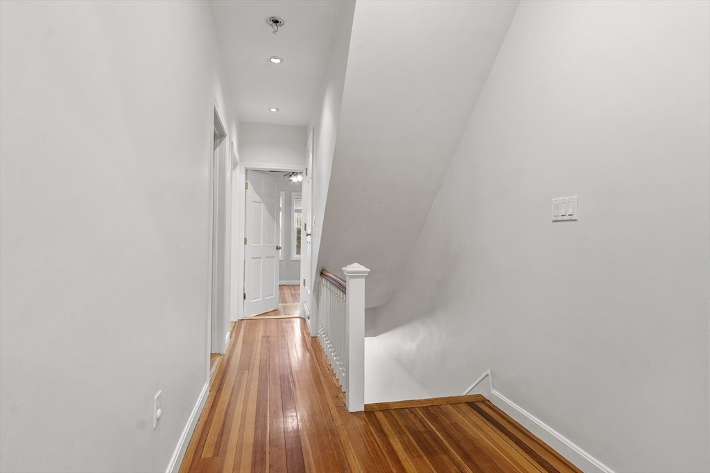 Beverly, Massachusetts, 01915, United States, 4 Bedrooms Bedrooms, ,3 BathroomsBathrooms,Residential,For Sale,1987739