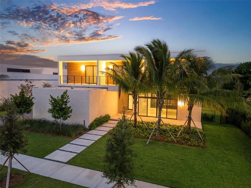 Weston, Florida, 33326, United States, 5 Bedrooms Bedrooms, ,10 BathroomsBathrooms,Residential,For Sale,1925286