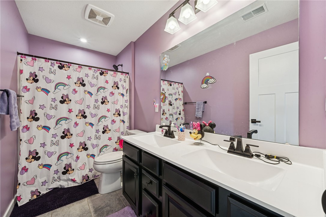 Penn Twp, Pennsylvania, 15644, United States, 4 Bedrooms Bedrooms, ,4 BathroomsBathrooms,Residential,For Sale,2010437