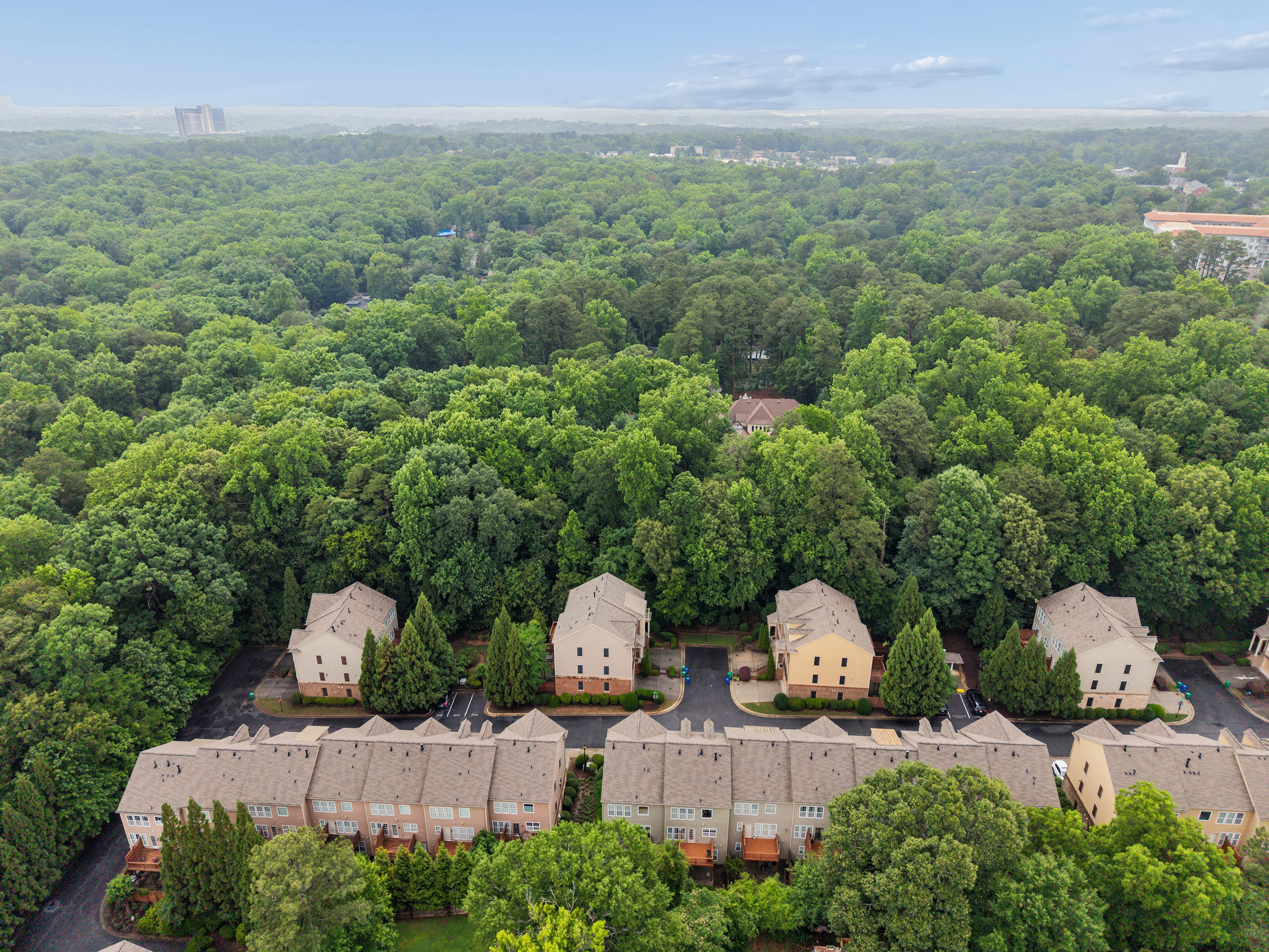  Beautifully Updated End-Unit Townhome Near Emory - 物件實景