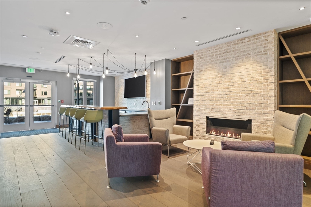 Boston, Massachusetts, 02128, United States, 2 Bedrooms Bedrooms, ,2 BathroomsBathrooms,Residential,For Sale,1780630