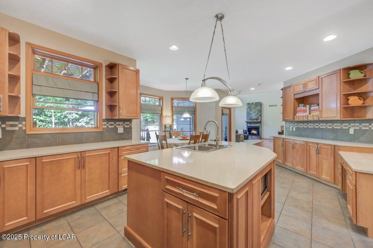 Mountain Top, Pennsylvania, 18707, United States, 4 Bedrooms Bedrooms, ,5 BathroomsBathrooms,Residential,For Sale,1944925